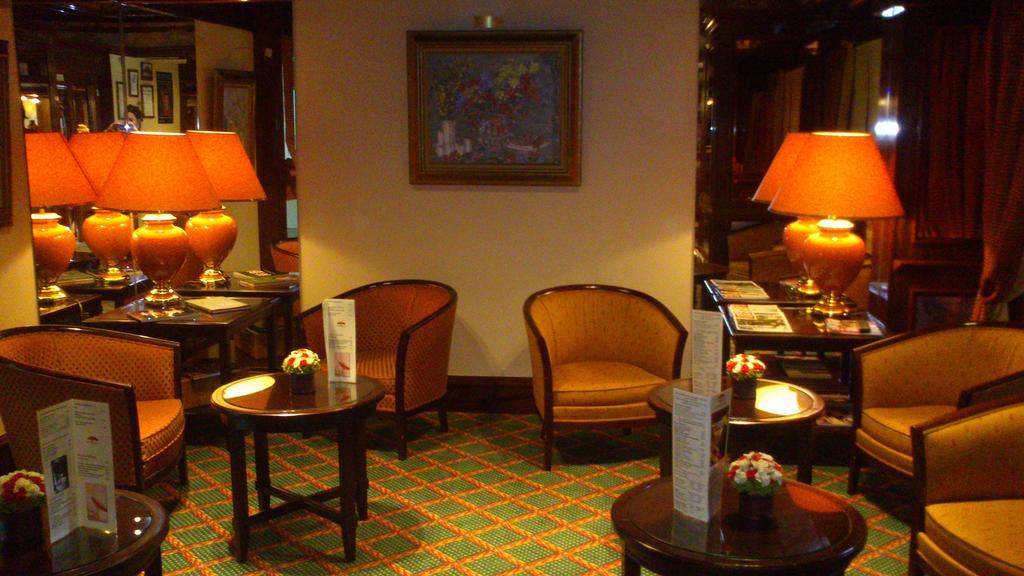 Le Flamboyant Hotel Annecy Bagian luar foto