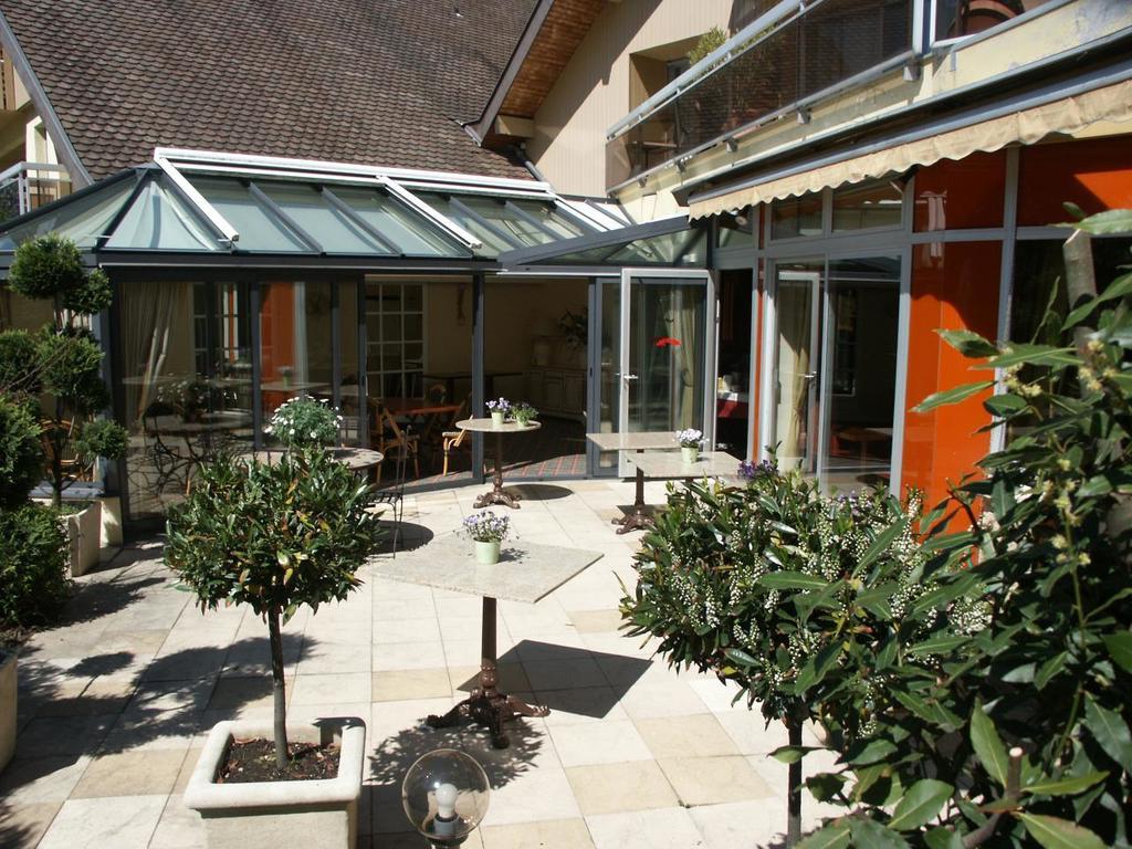 Le Flamboyant Hotel Annecy Bagian luar foto