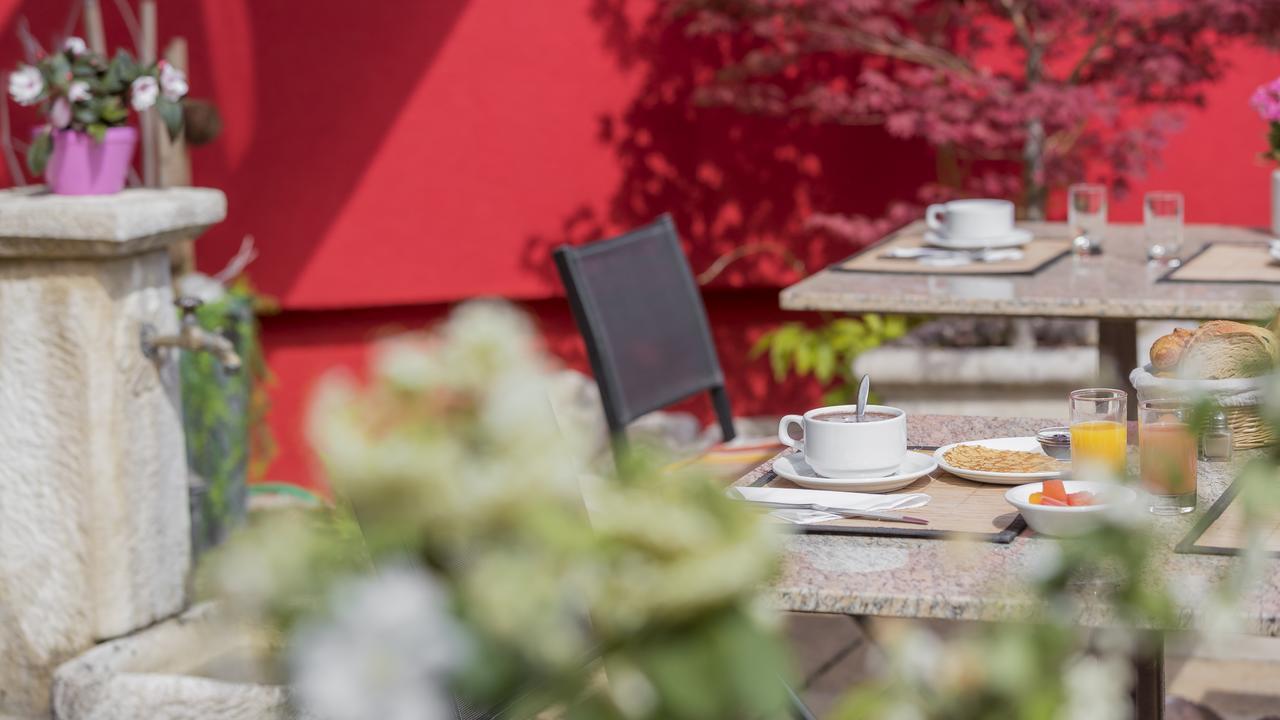 Le Flamboyant Hotel Annecy Bagian luar foto