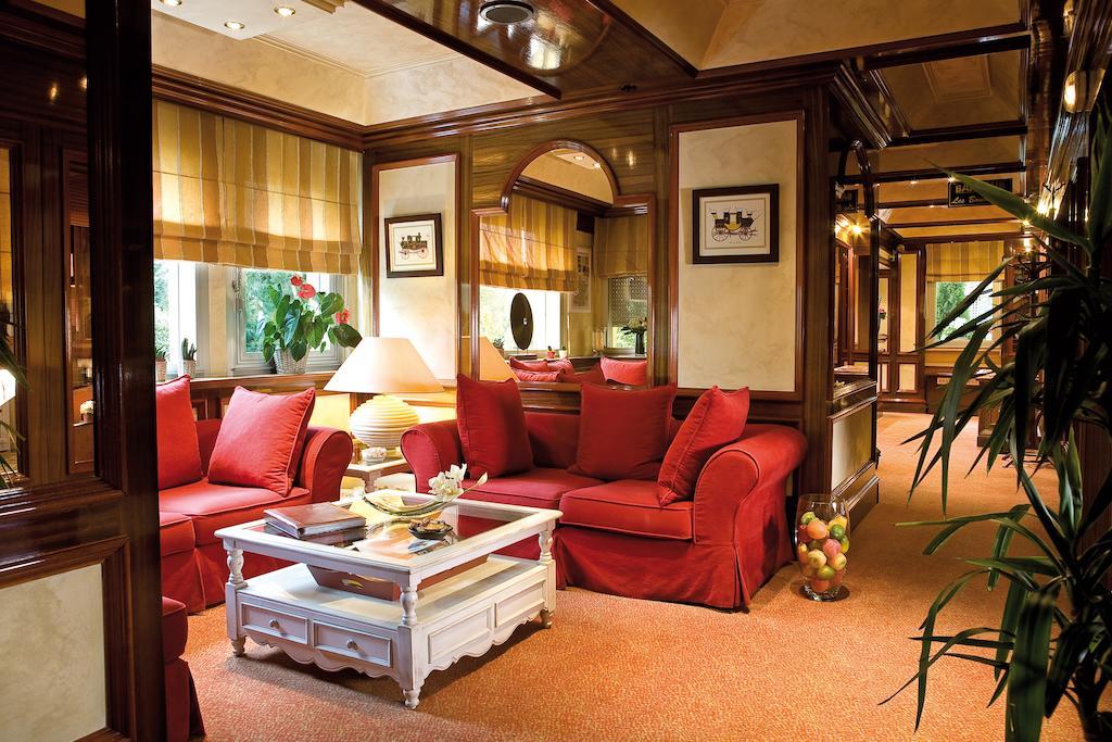 Le Flamboyant Hotel Annecy Bagian luar foto